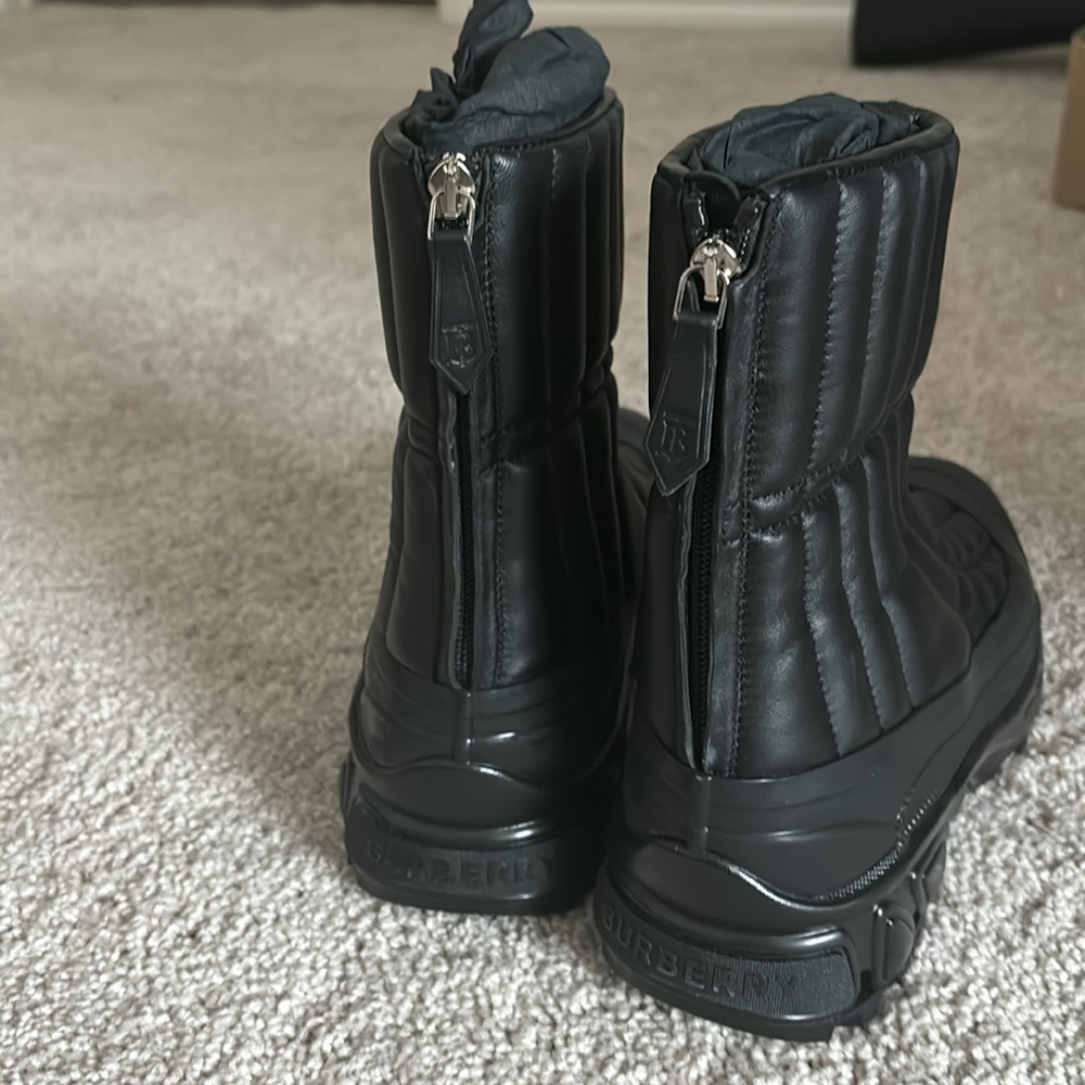 BURBERRY Arthur Quilted Ankle Boots - Picture 8 of 10